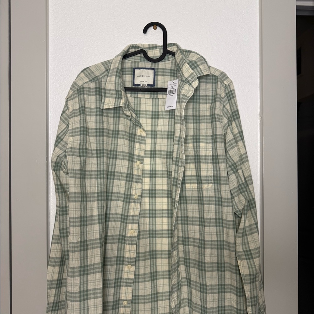 American Eagle Outfitters Green and Cream Plaid Shirt